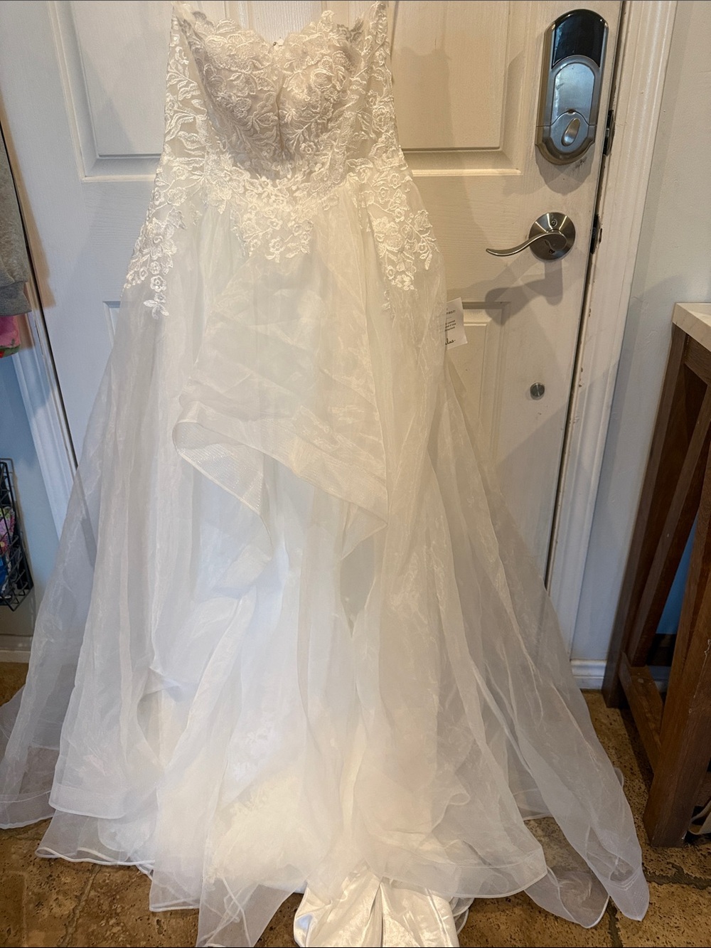 Lulu's White Lace Appliqué Strapless Wedding Dress